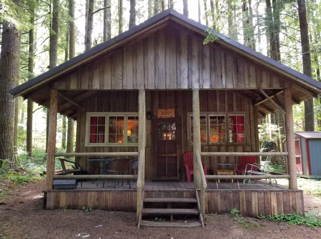 Vintage Mt. Hood Cabin Kid dog friendly Hi speed Wi fi