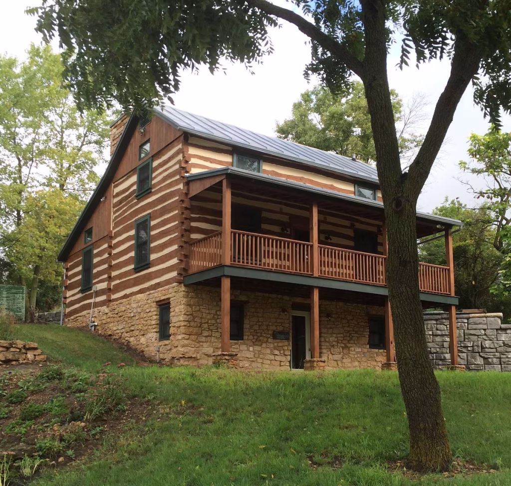 Pet friendly cabins in Illinois